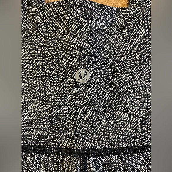 Lululemon Athletic Leggings - Picture 5 of 5